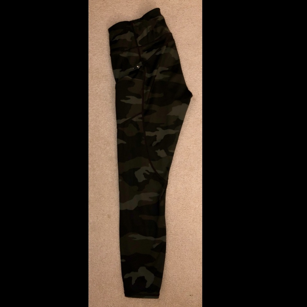 Athleta army leggings
